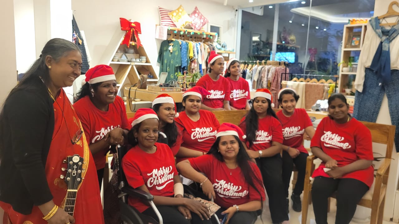 Cheshire Choir Shines at Multiple Community Venues