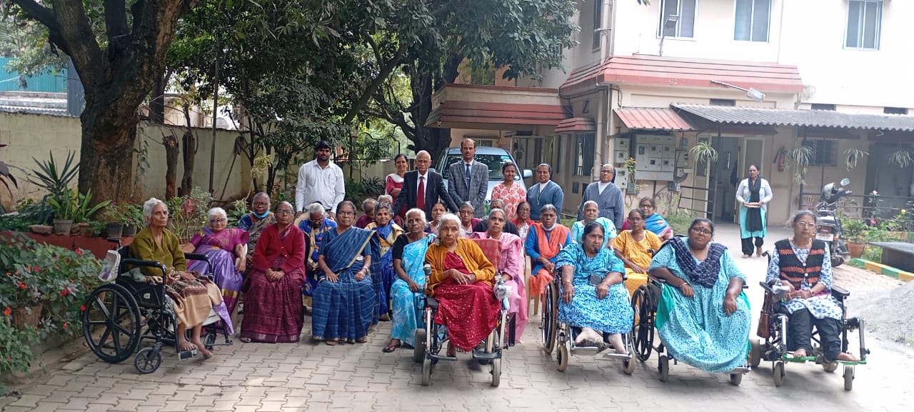 Karnataka Judges Visit WFH, Appreciate Services and Facilities